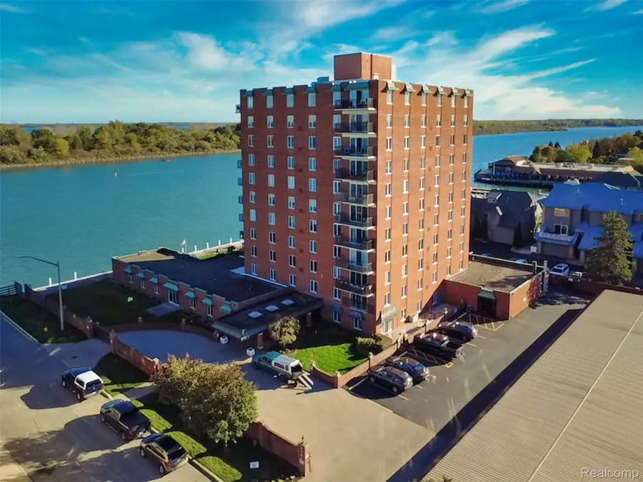 3301 Biddle AVE  # 2D, Wyandotte, MI 48192 - #2