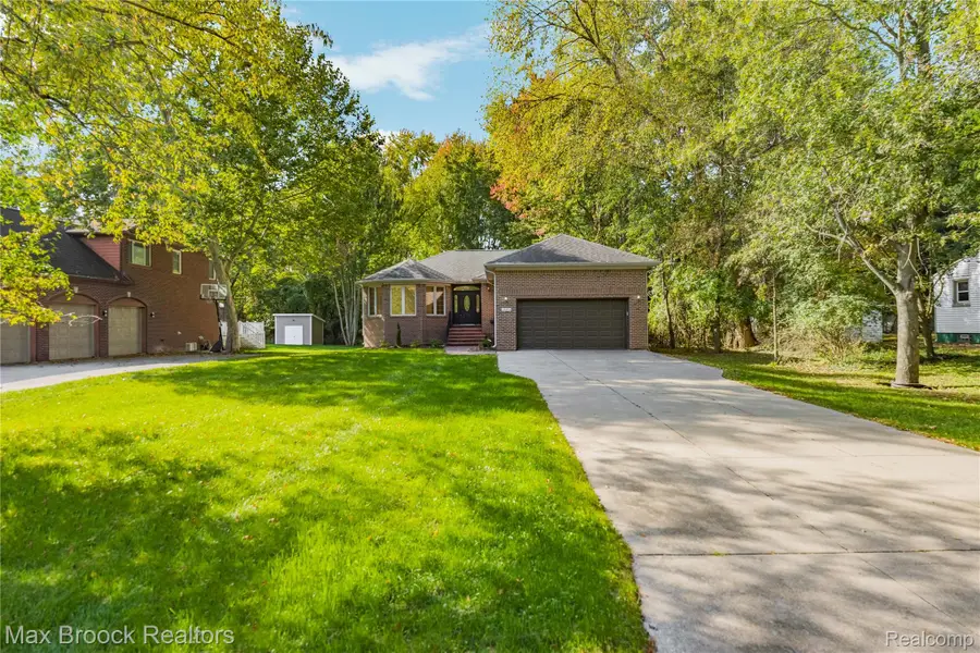 23351 Churches ST, Southfield, MI 48033 - #3
