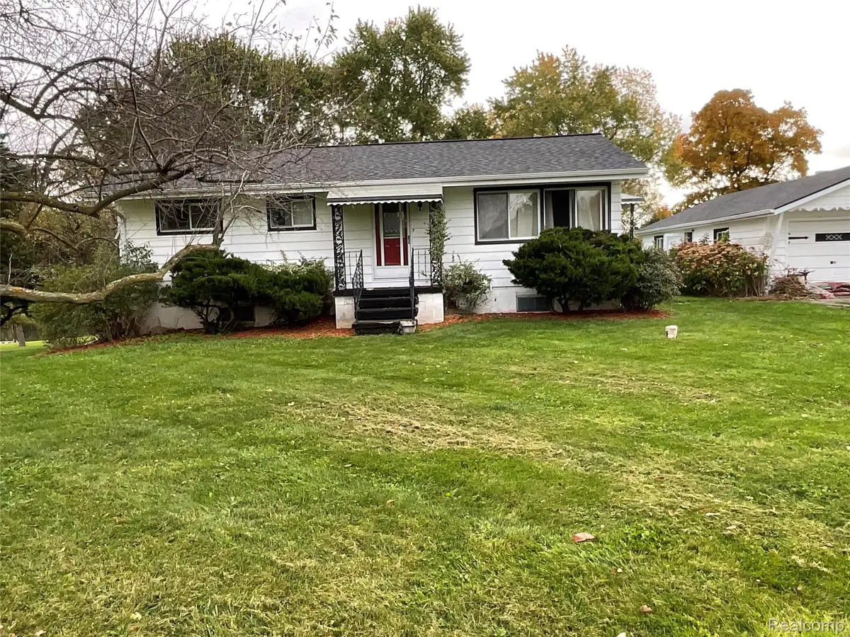 1962 Gray RD, Lapeer, MI 48446 - #1