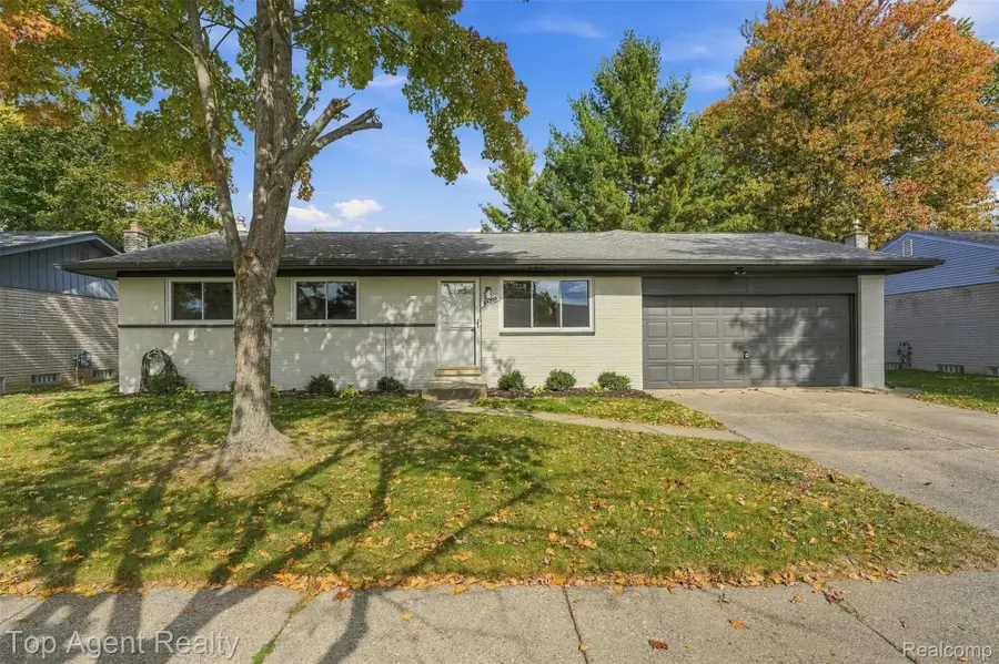 24223 Ramsgate ST, Clinton Township, MI 48035 - #2