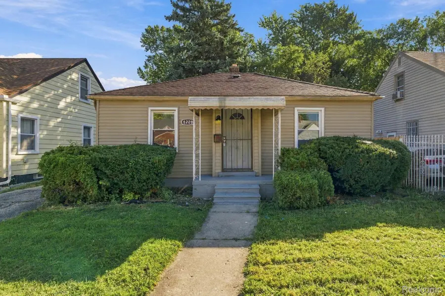 8220 Robson ST, Detroit, MI 48228 - #2