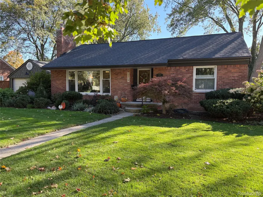 4433 Arlington DR, Royal Oak, MI 48073 - #2