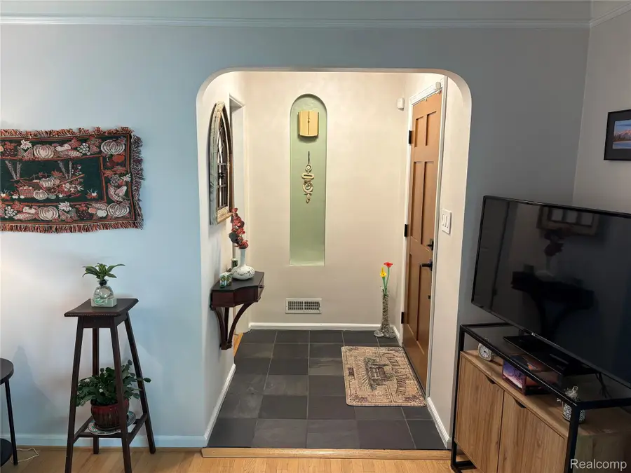 4433 Arlington DR, Royal Oak, MI 48073 - #3