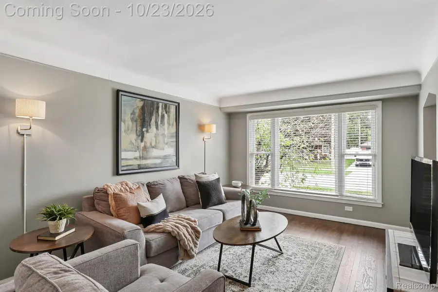 6594 Osage AVE, Allen Park, MI 48101 - #3