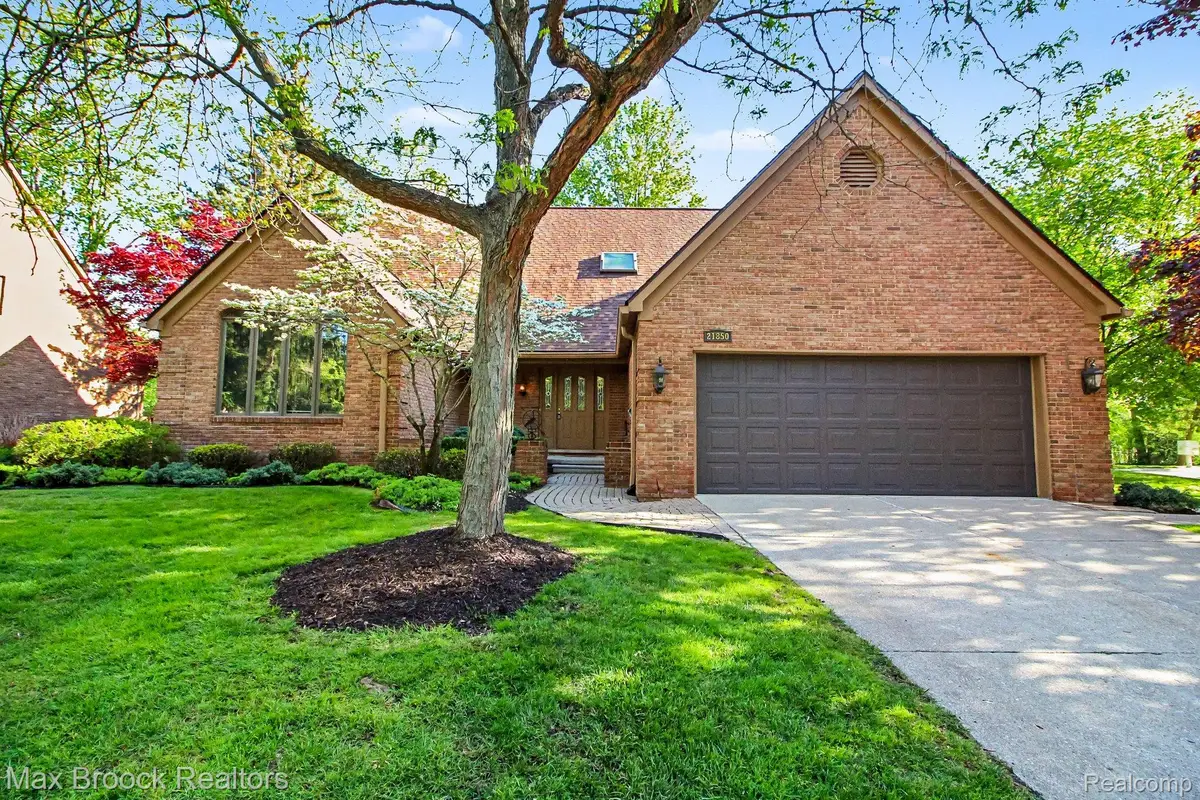 21850 Dover CT, Southfield, MI 48025 - #1