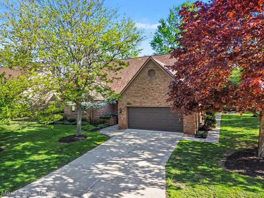 21850 Dover CT, Southfield, MI 48025 - #2