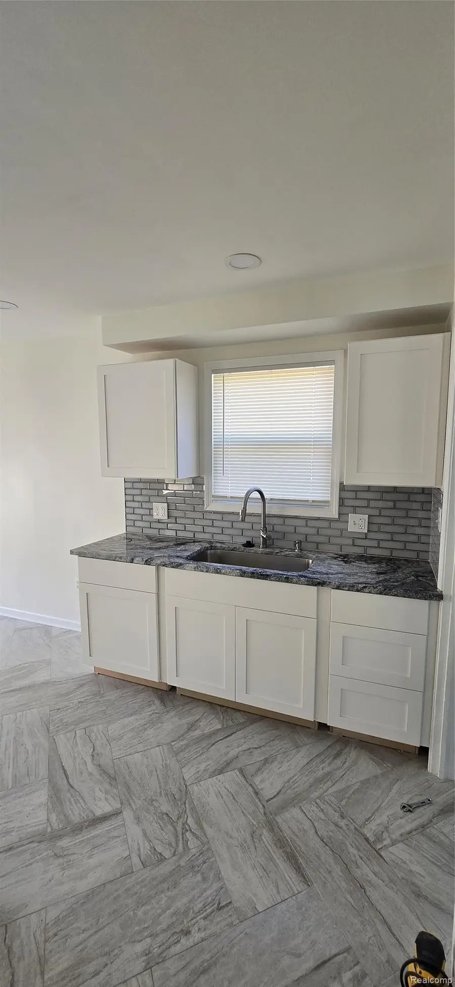 10476 DUPREY ST, Detroit, MI 48224 - #3