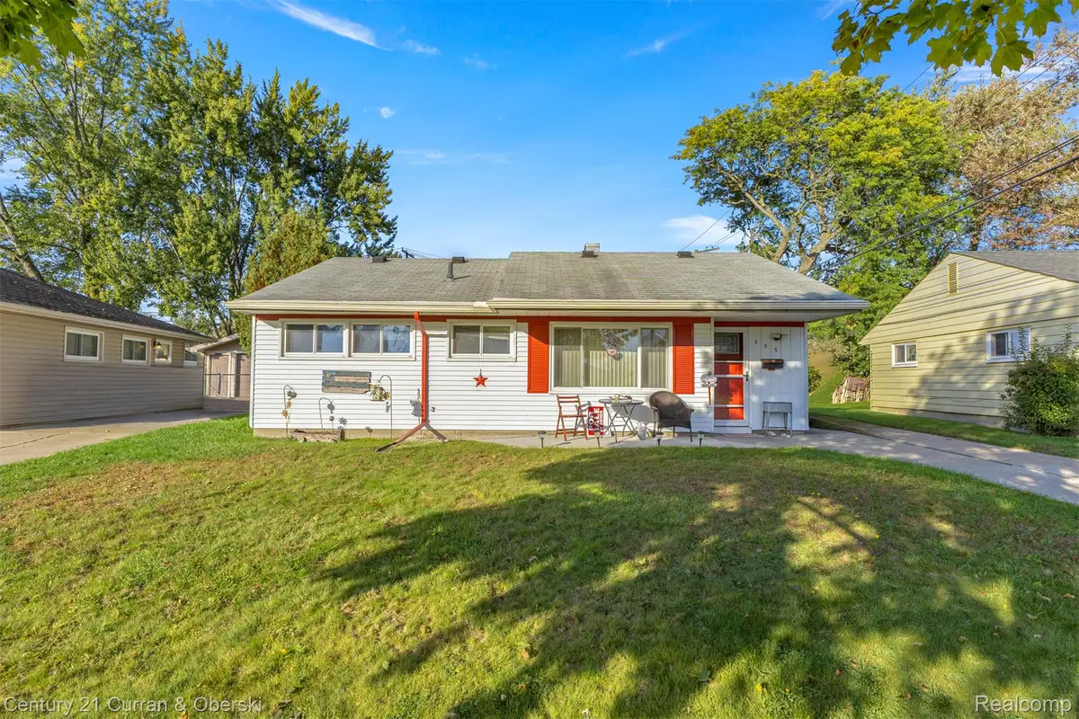 555 Lytle PL, Garden City, MI 48135 - #1