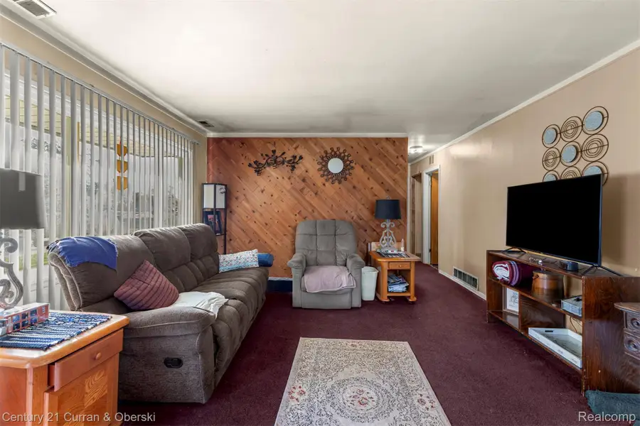 555 Lytle PL, Garden City, MI 48135 - #2