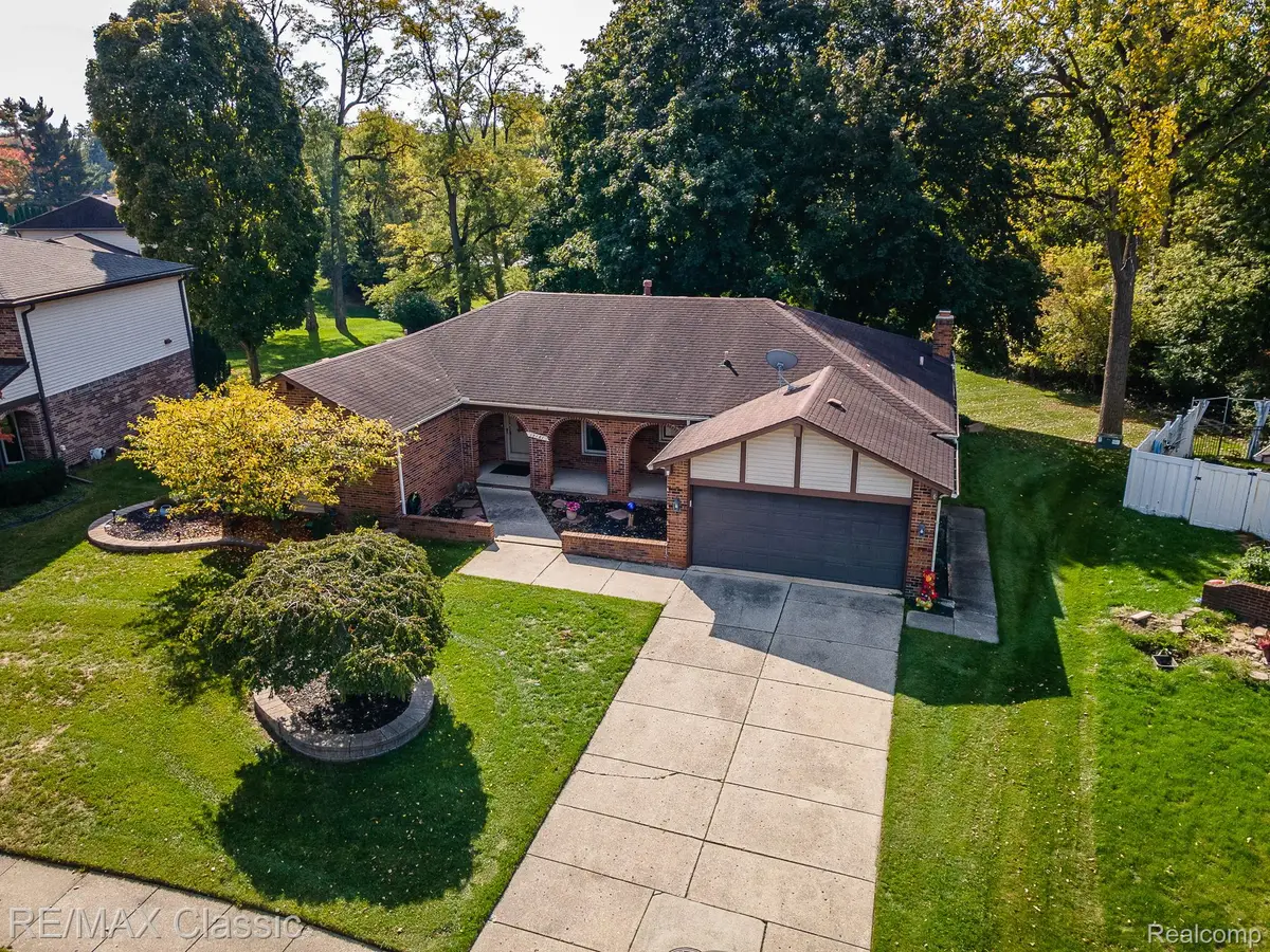 17161 Francavilla DR, Livonia, MI 48152 - #1