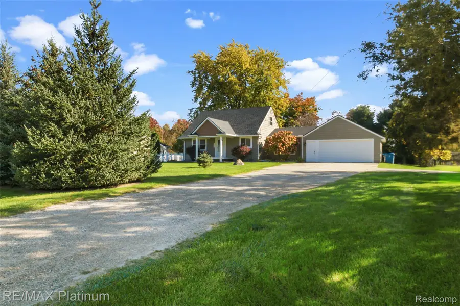 15067 Hogan RD, Linden, MI 48451 - #2
