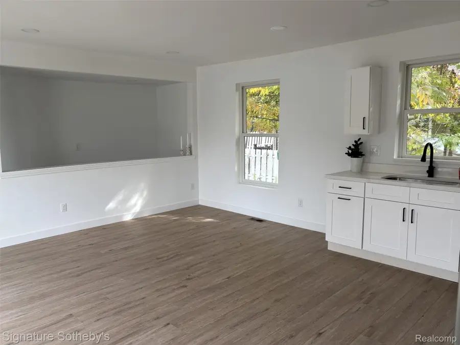 1645 Sylvan Glen ST, Keego Harbor, MI 48320 - #3