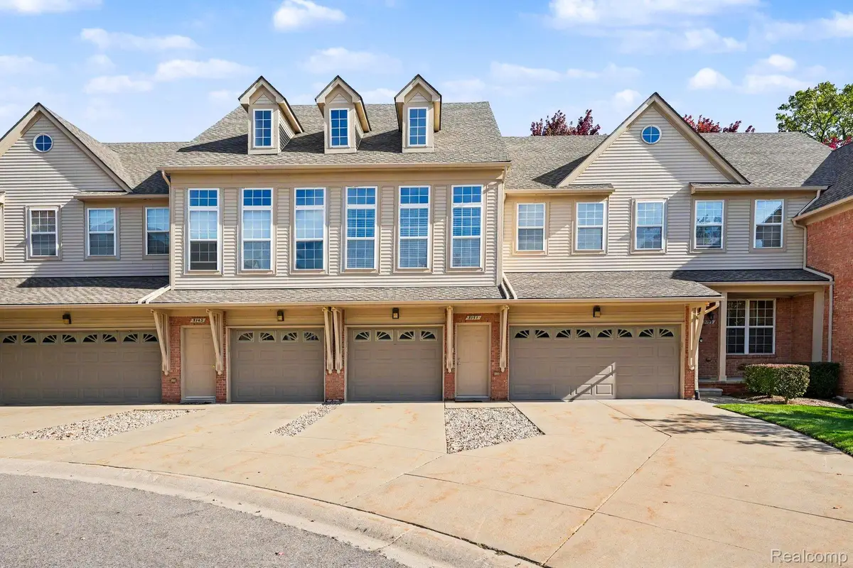 5151 Parsley DR, Shelby, MI 48316 - #1