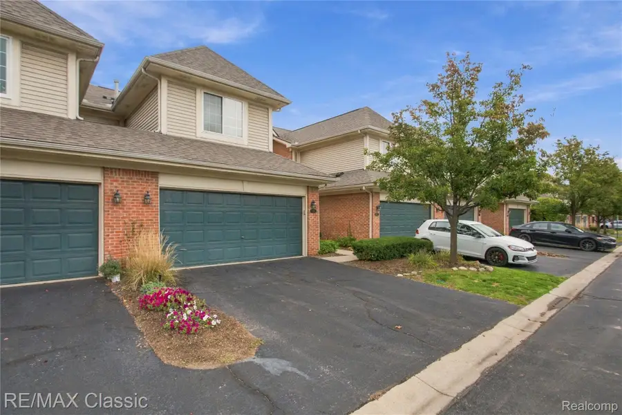 413 N Covington CIR  # 67, Northville, MI 48168 - #2