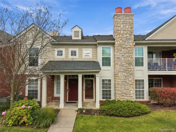 28251 Oakmonte CIR E, NewHudson, MI 48165