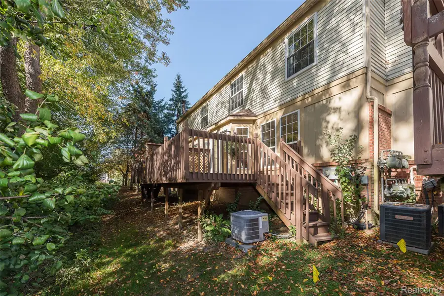 3151 Village CIR S, Ann Arbor, MI 48108 - #2