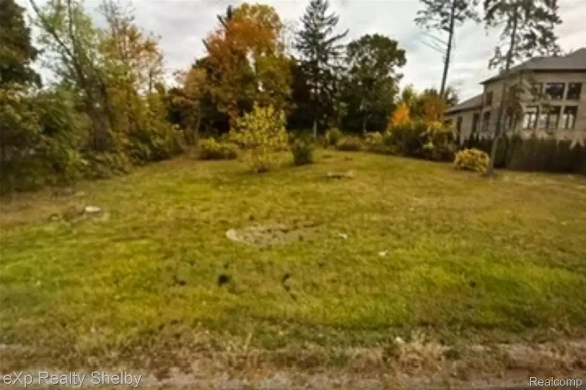 792 W Long Lake RD, Bloomfield, MI 48302 - #1