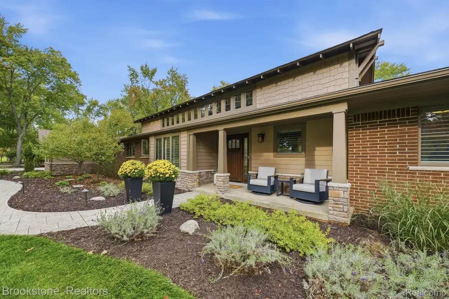 32484 Westlady DR, Beverly Hills, MI 48025 - #2