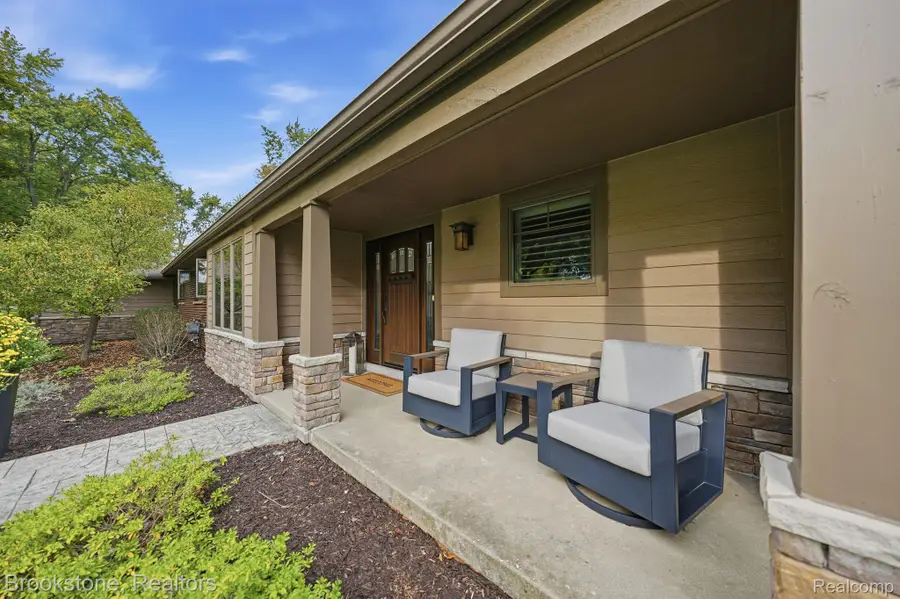 32484 Westlady DR, Beverly Hills, MI 48025 - #3