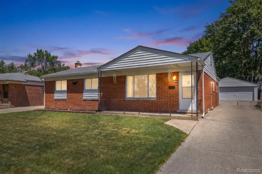 30388 Yorkshire DR, Madison Heights, MI 48071 - #2