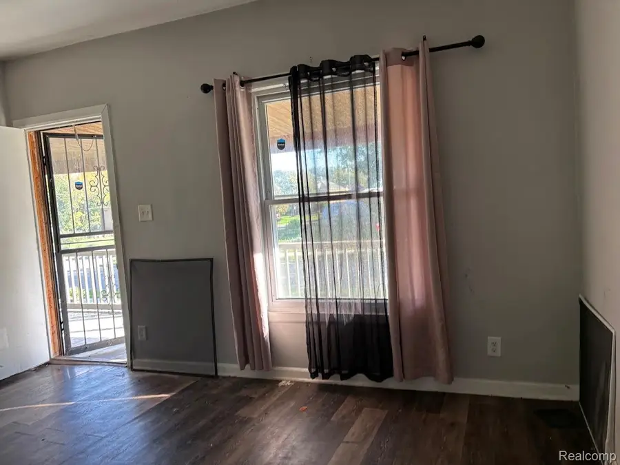 389 Eastlawn ST, Detroit, MI 48215 - #2