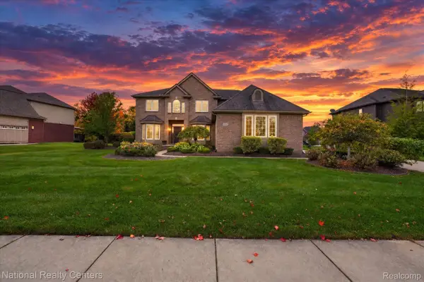 52347 Ferndale DR, Northville, MI 48167