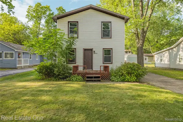 4866 Filer ST, Waterford, MI 48328