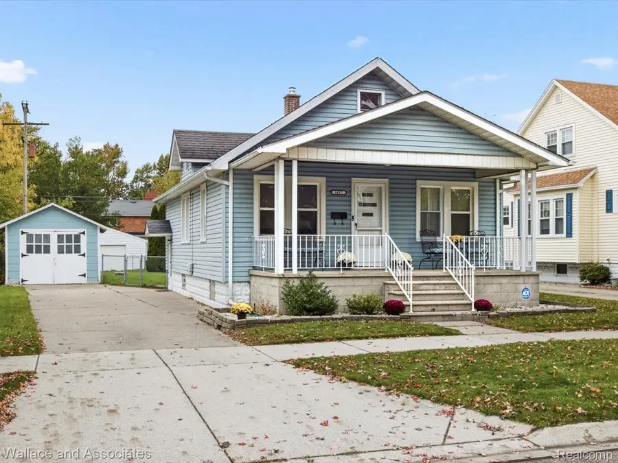 1417 18th ST, Port Huron, MI 48060 - #2