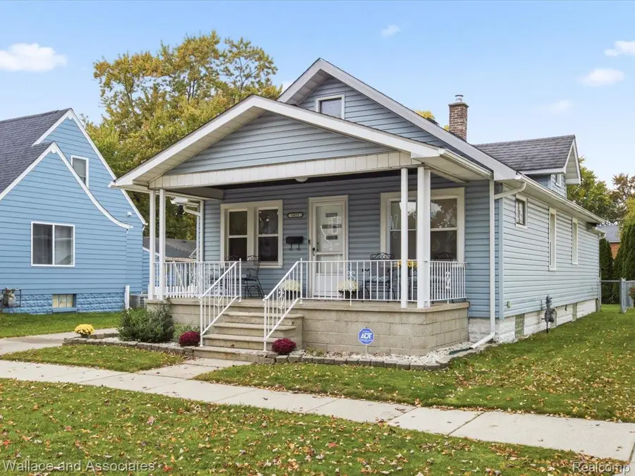 1417 18th ST, Port Huron, MI 48060 - #3