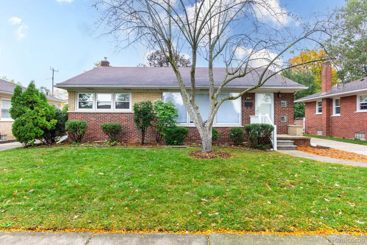 2971 Syckelmoore ST, Trenton, MI 48183 - #1