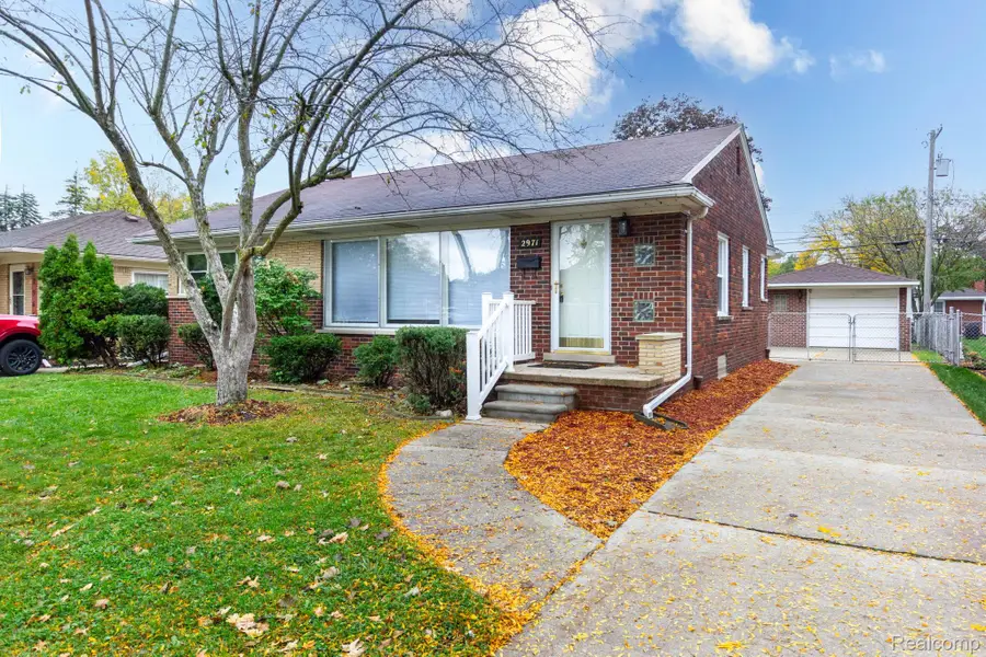2971 Syckelmoore ST, Trenton, MI 48183 - #2