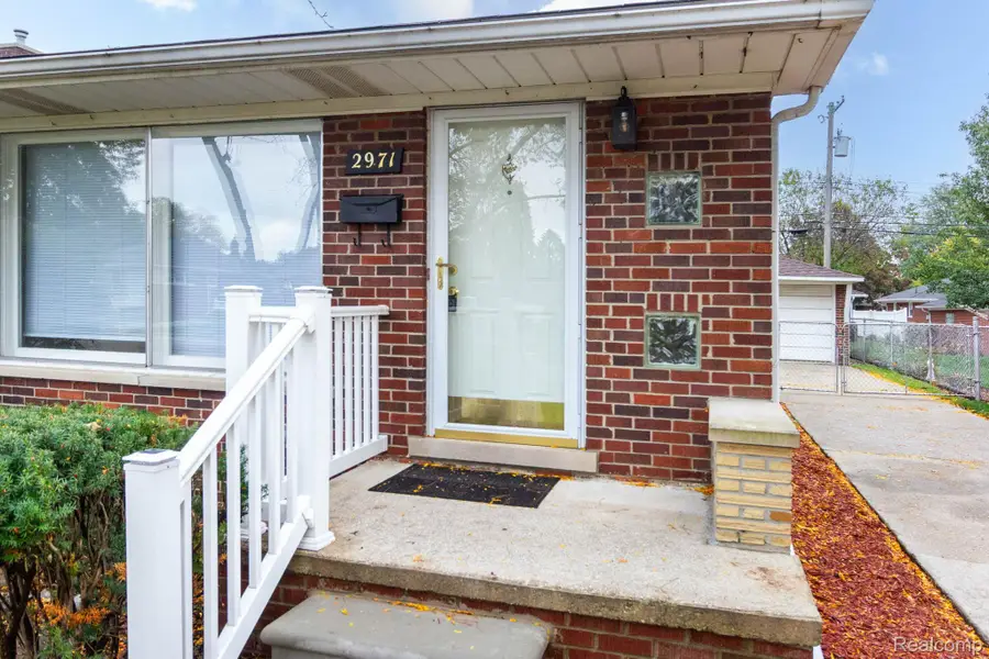2971 Syckelmoore ST, Trenton, MI 48183 - #3