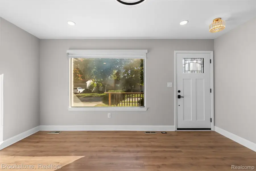 22145 Purdue AVE, Farmington Hills, MI 48336 - #2