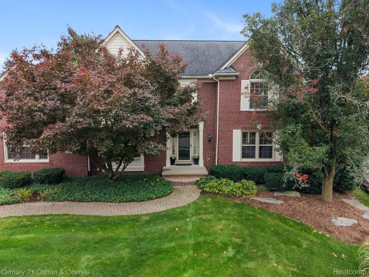 39711 Manchester CT, Northville, MI 48167 - #1