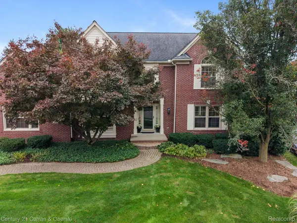 39711 Manchester CT, Northville, MI 48167