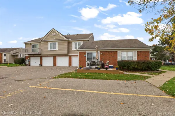 37424 Stonegate CIR, ClintonTwp, MI 48036