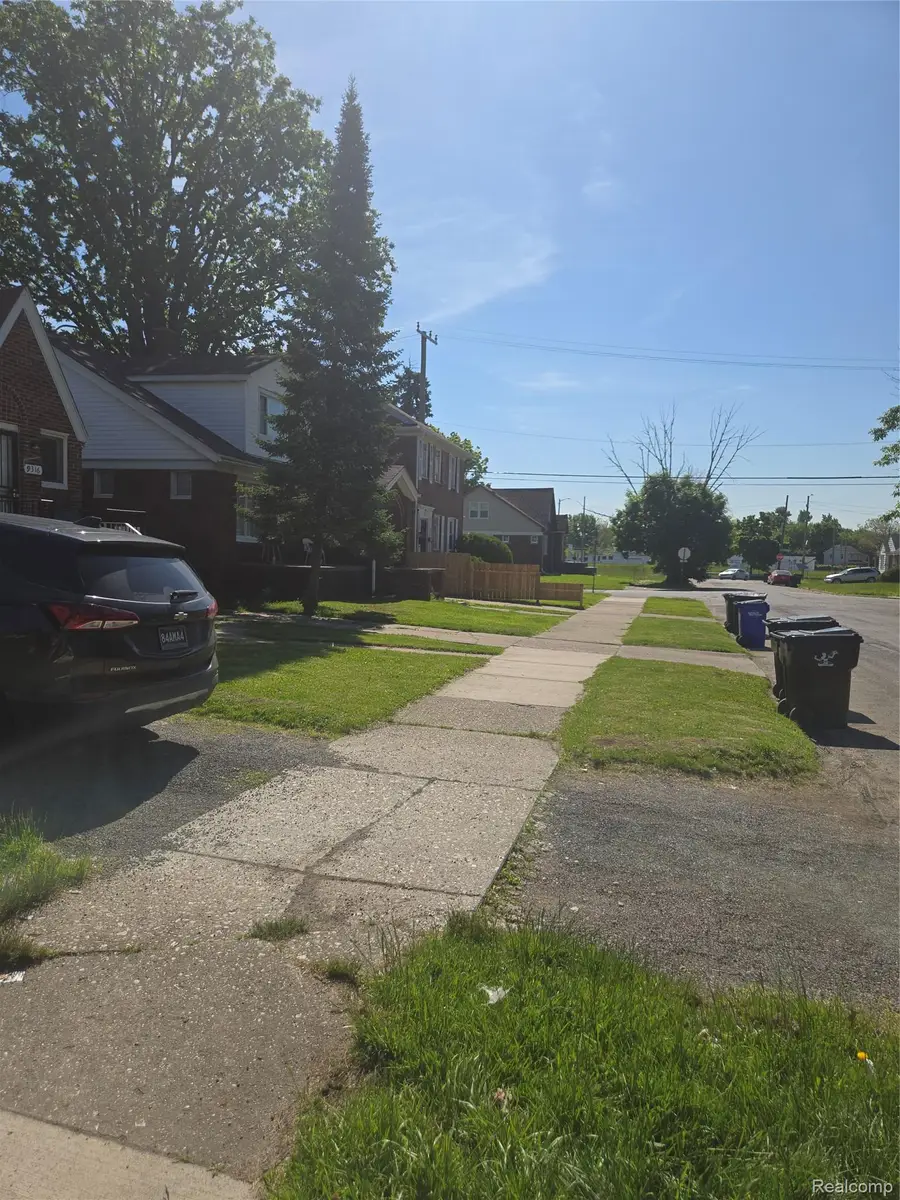 9324 Courville ST, Detroit, MI 48224 - #2