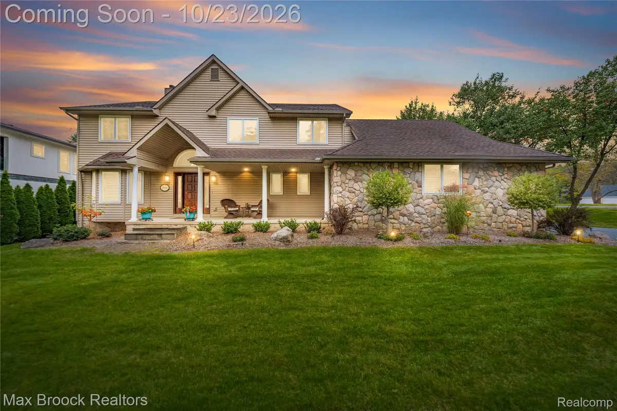 3556 Shady Beach BLVD, Orchard Lake Village, MI 48324 - #1