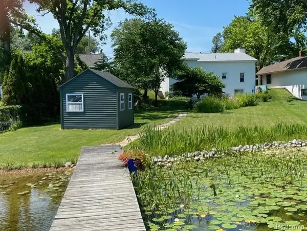 4682 Rockcroft BLVD, Clarkston, MI 48346