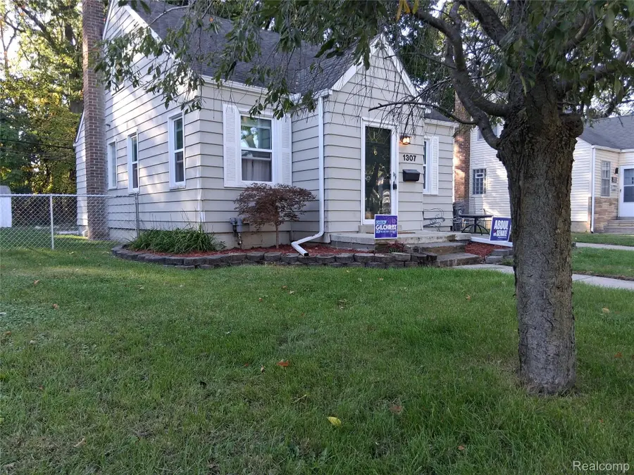 1307 N Alexander AVE, Royal Oak, MI 48067 - #3