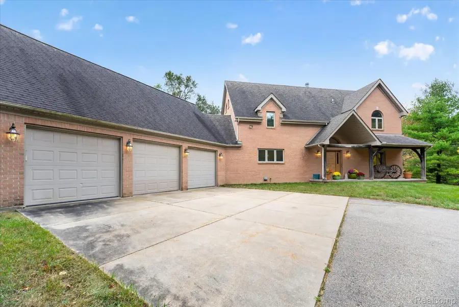 3700 Childers RD, Ortonville, MI 48462 - #2