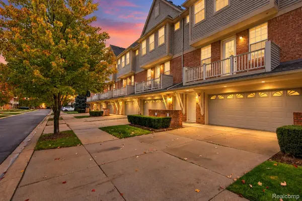 56642 Sunset DR, ShelbyTwp, MI 48316