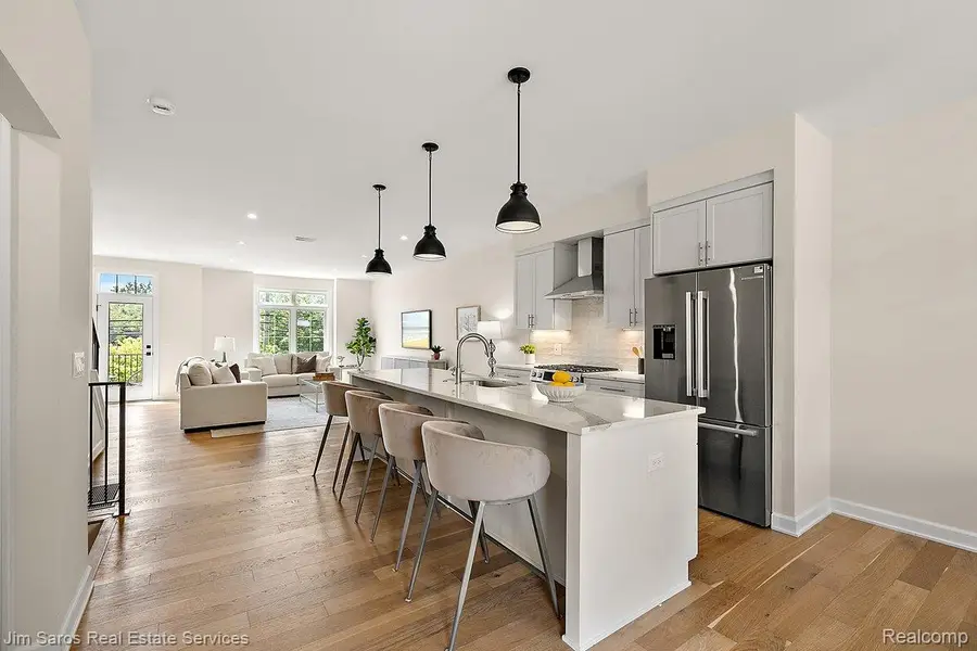 394 Notre Dame ST, Grosse Pointe, MI 48230 - #2