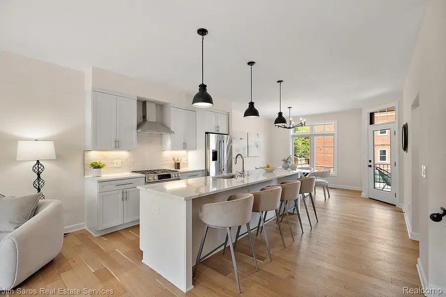394 Notre Dame ST, Grosse Pointe, MI 48230 - #3