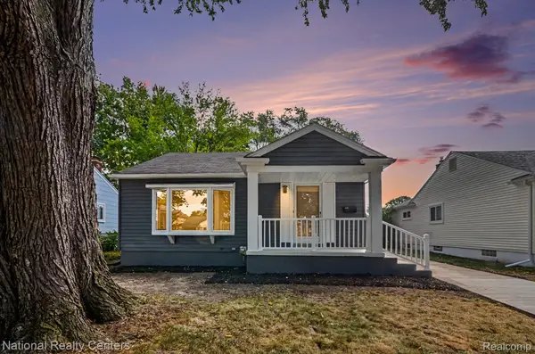 241 S Manitou AVE, Clawson, MI 48017