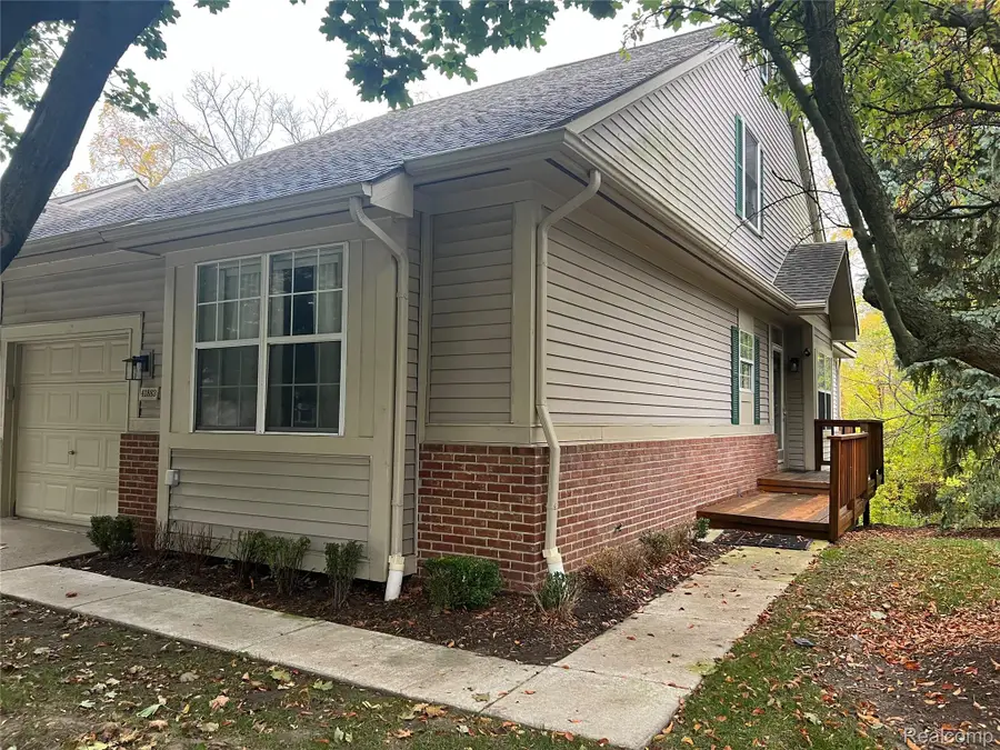 41883 CANTEBURY DR, Novi, MI 48377 - #3