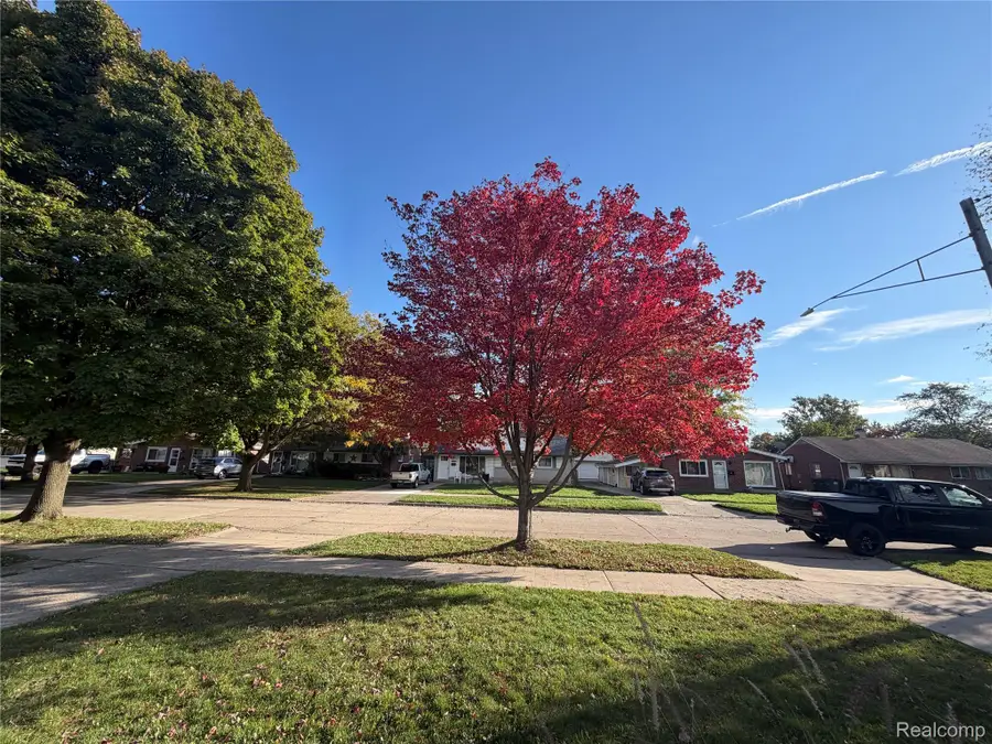 20700 Lockwood ST, Taylor, MI 48180 - #3