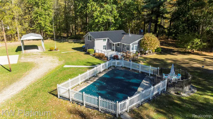 7106 Trumble RD, Saint Clair, MI 48079 - #2