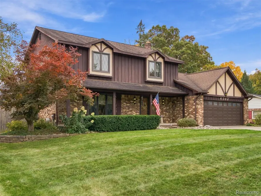 6302 Kings Pointe RD, Grand Blanc, MI 48439 - #3