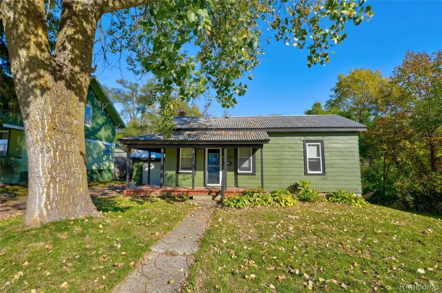 133 E Vienna ST, Clio, MI 48420 - #2